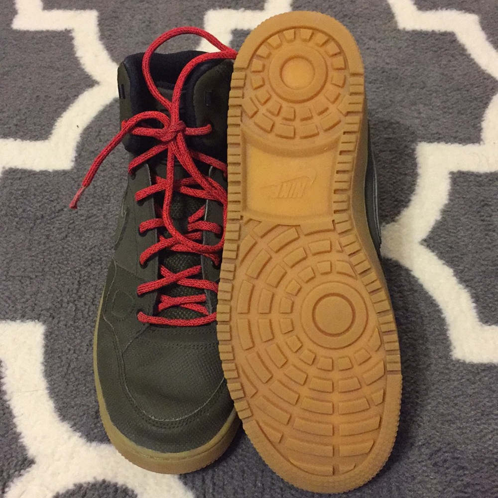 Nike Hightops - Picture 5 of 5